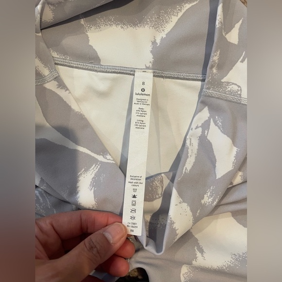 LULULEMON Athletica High-Rise Pop-White Compression Leggings - Picture 3 of 9